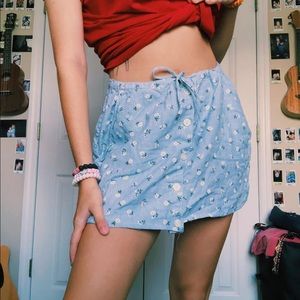 vintage daisy mini skirt!